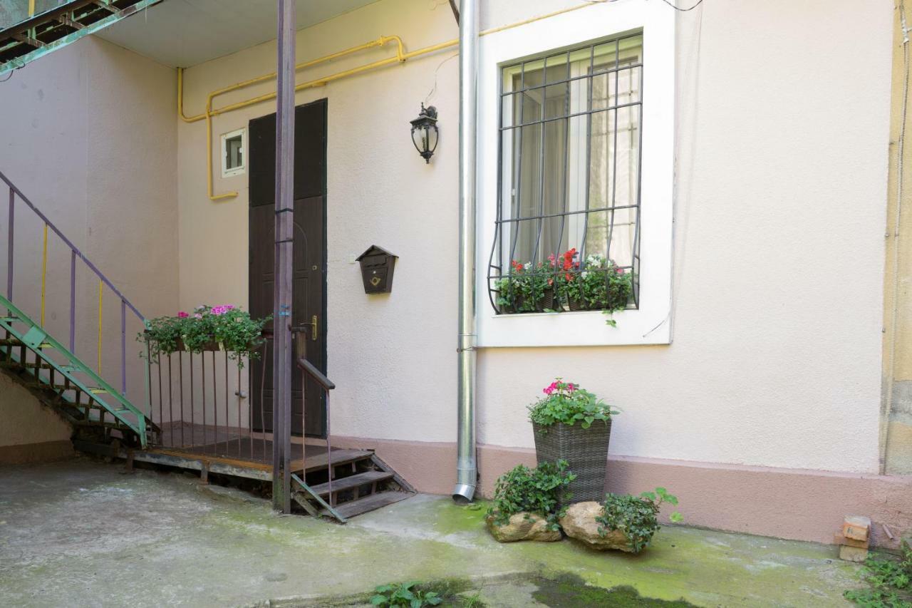 Cozy Apartment On Yevreiska Street Odessa Exteriör bild